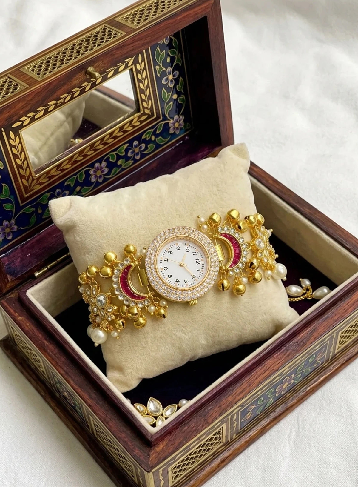 Espoir Kashmiri Watch For Women Kashmiri Jewel Kashmiri Watch For Women Kashmiri Jewel Analog Watch  - For Women